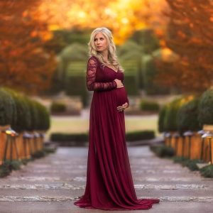 Longsleeve rose red maternity gown photoshoot