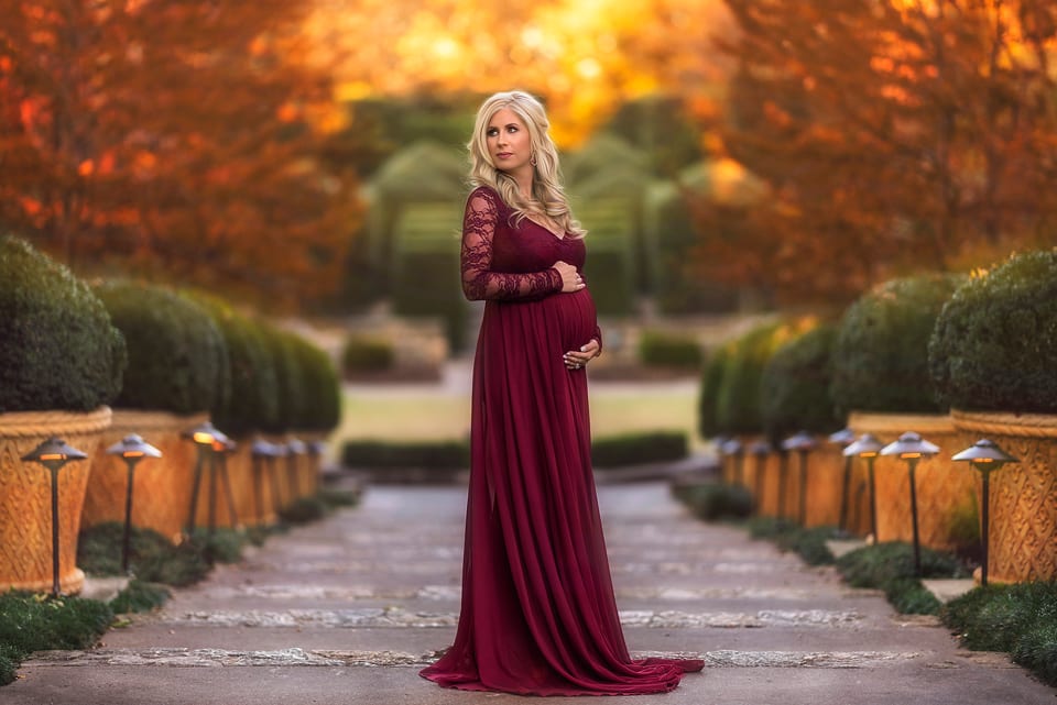 Longsleeve rose red maternity gown photoshoot