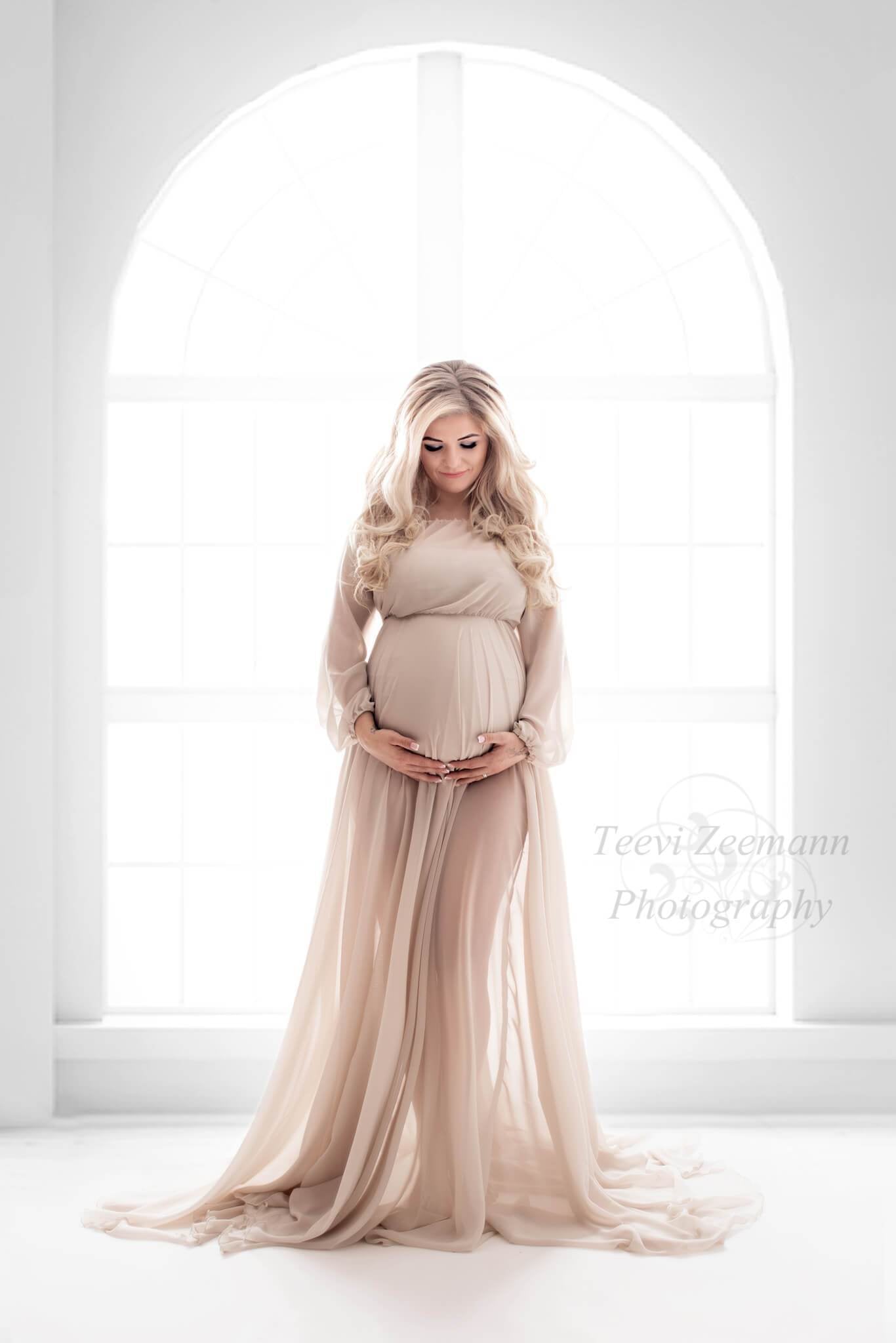 Mii Estilo | Yoli | Maternity Gowns for Photoshoot