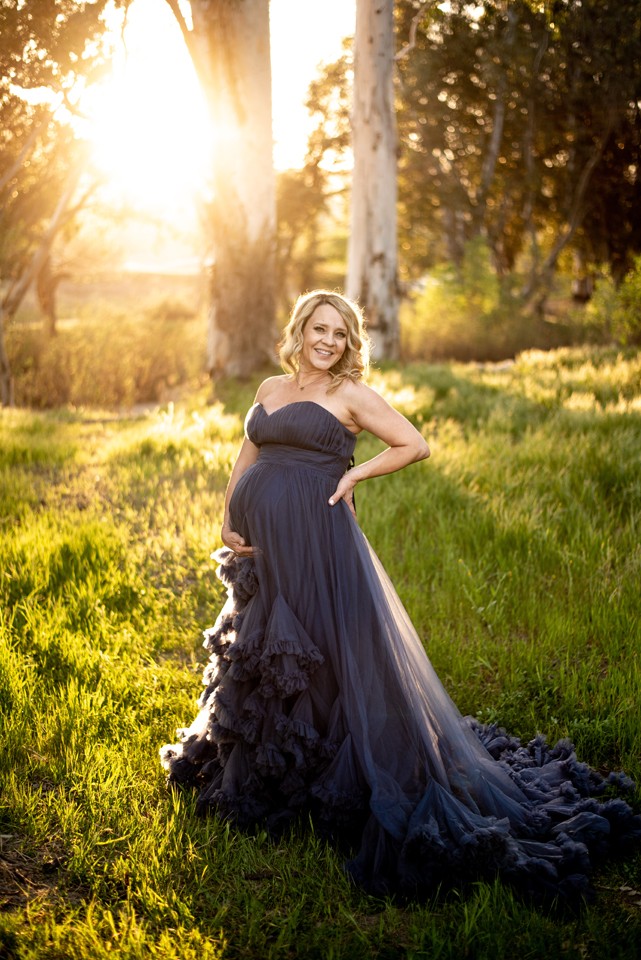 How to Do an Outdoor Maternity Photoshoot