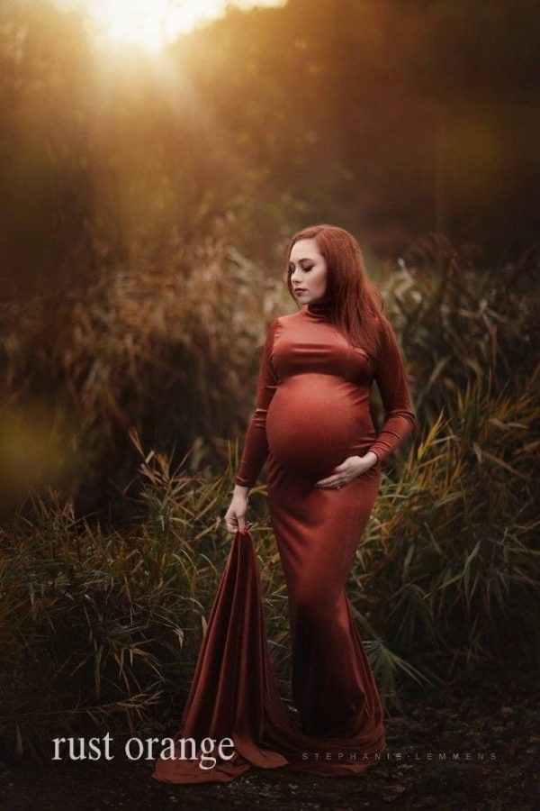 papaver-velvet-maternity-gown